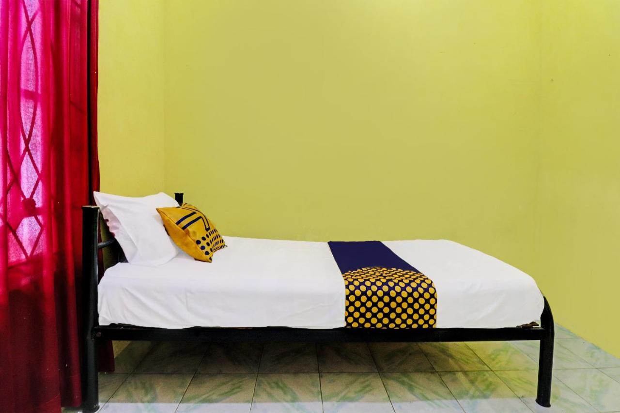 Oyo 92056 Asri Kost Syariah Hotell Jambi Eksteriør bilde