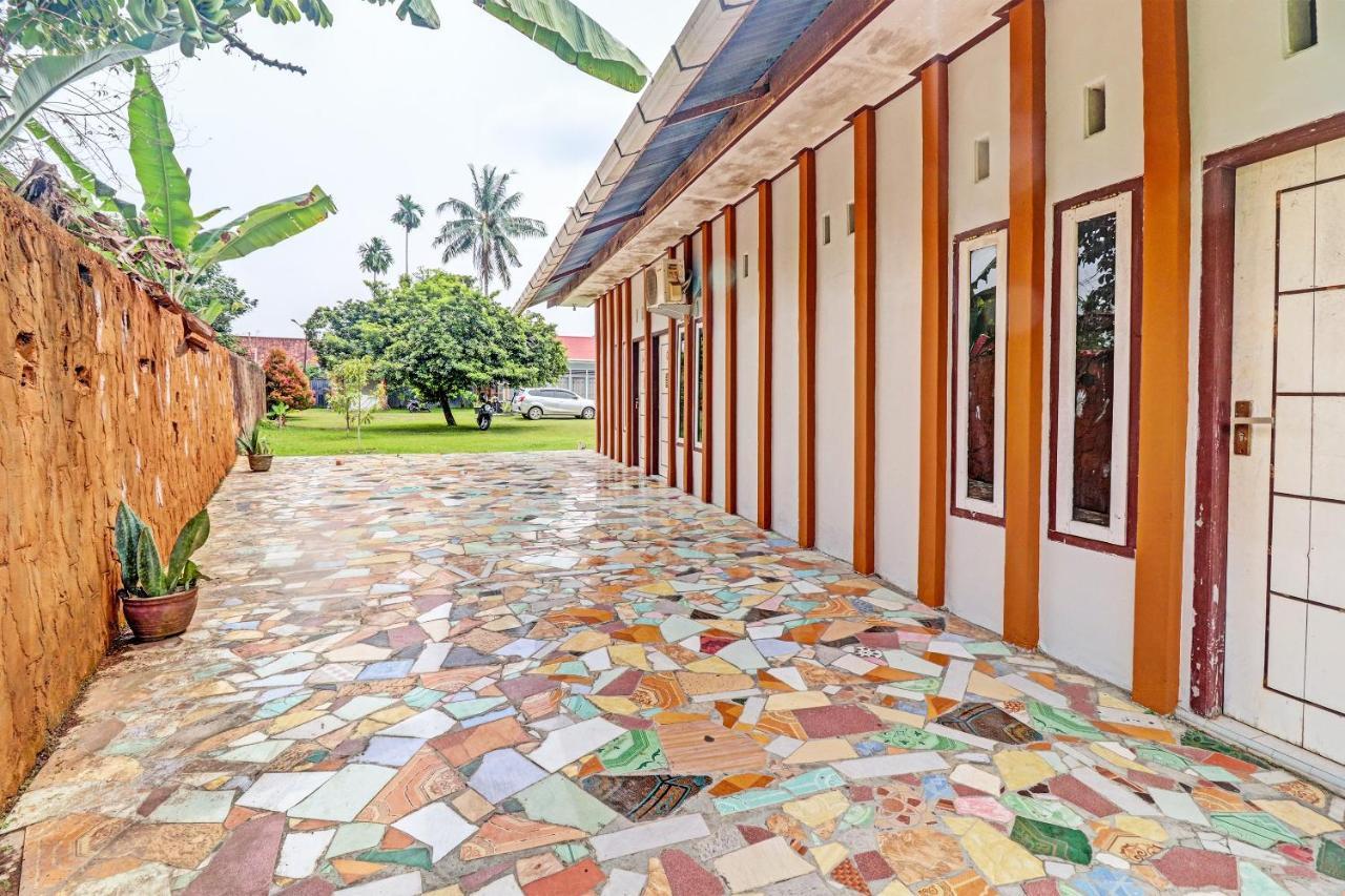 Oyo 92056 Asri Kost Syariah Hotell Jambi Eksteriør bilde