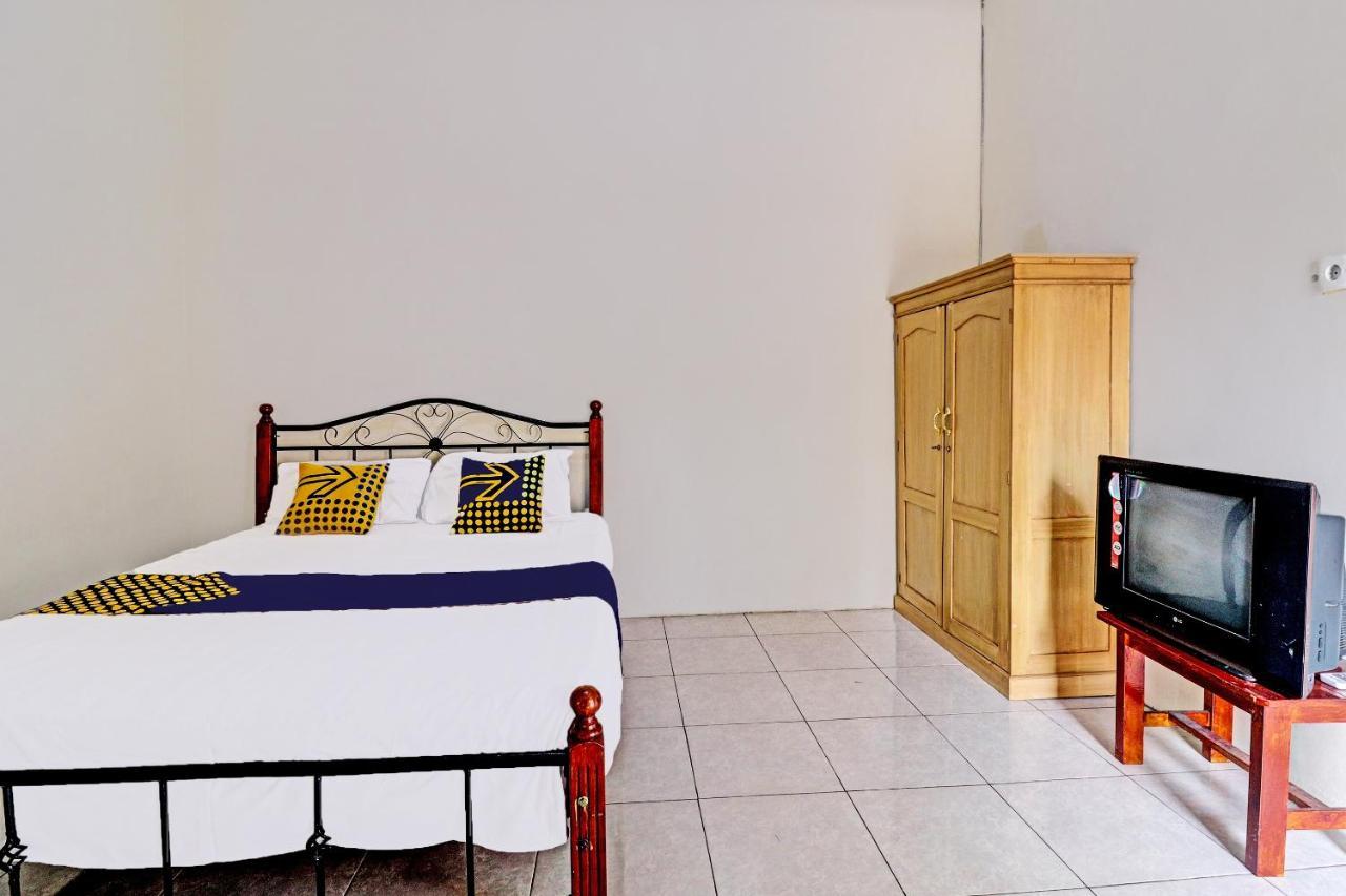Oyo 92056 Asri Kost Syariah Hotell Jambi Eksteriør bilde
