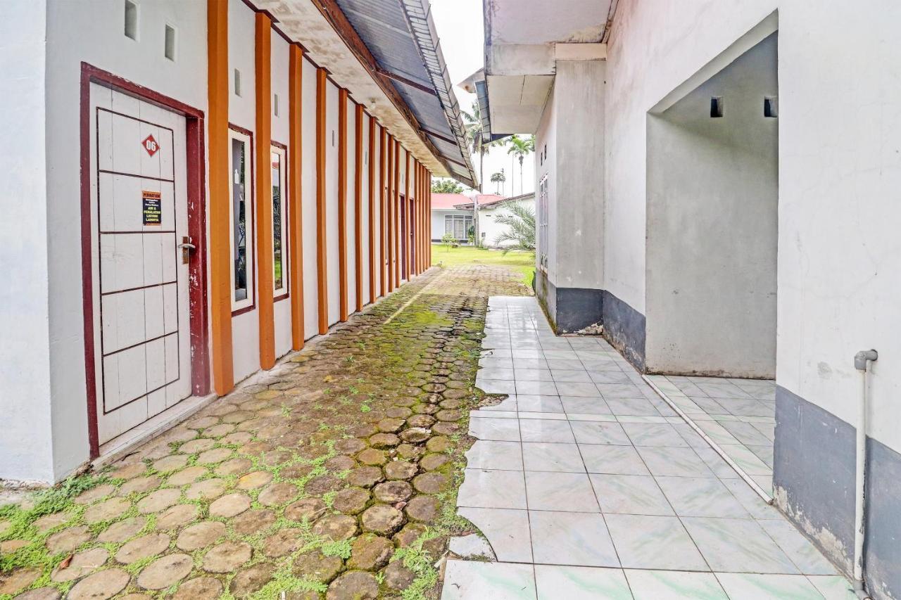 Oyo 92056 Asri Kost Syariah Hotell Jambi Eksteriør bilde