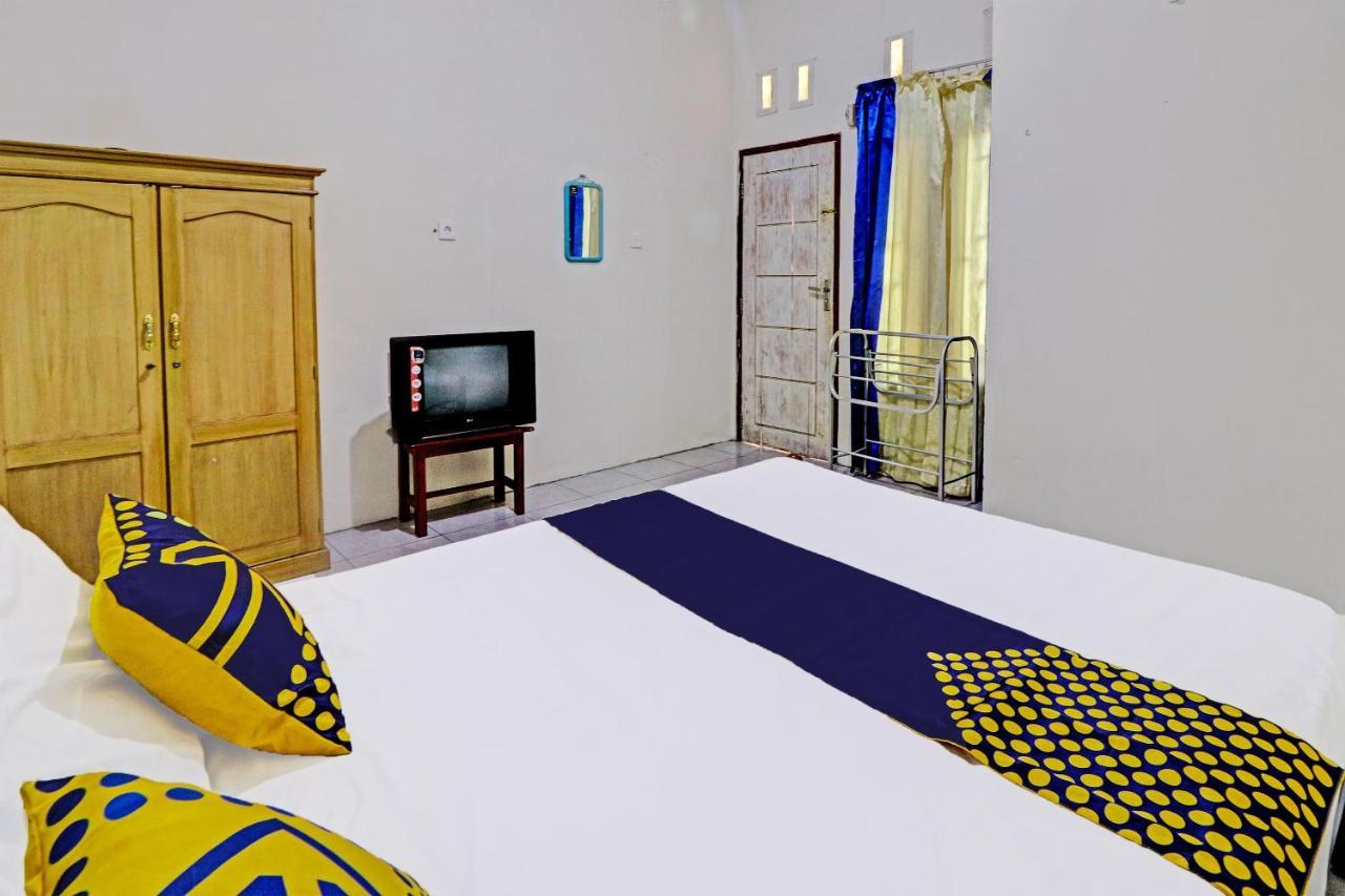 Oyo 92056 Asri Kost Syariah Hotell Jambi Eksteriør bilde